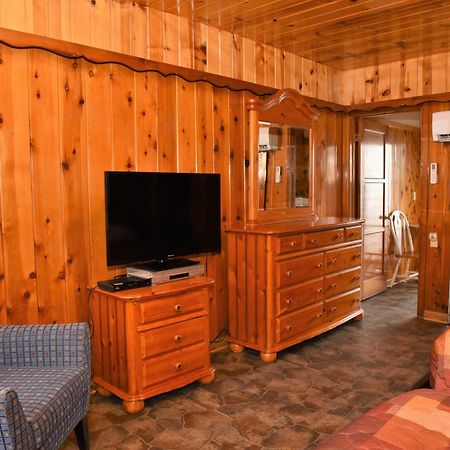 The Kern Lodge Kernville Ngoại thất bức ảnh
