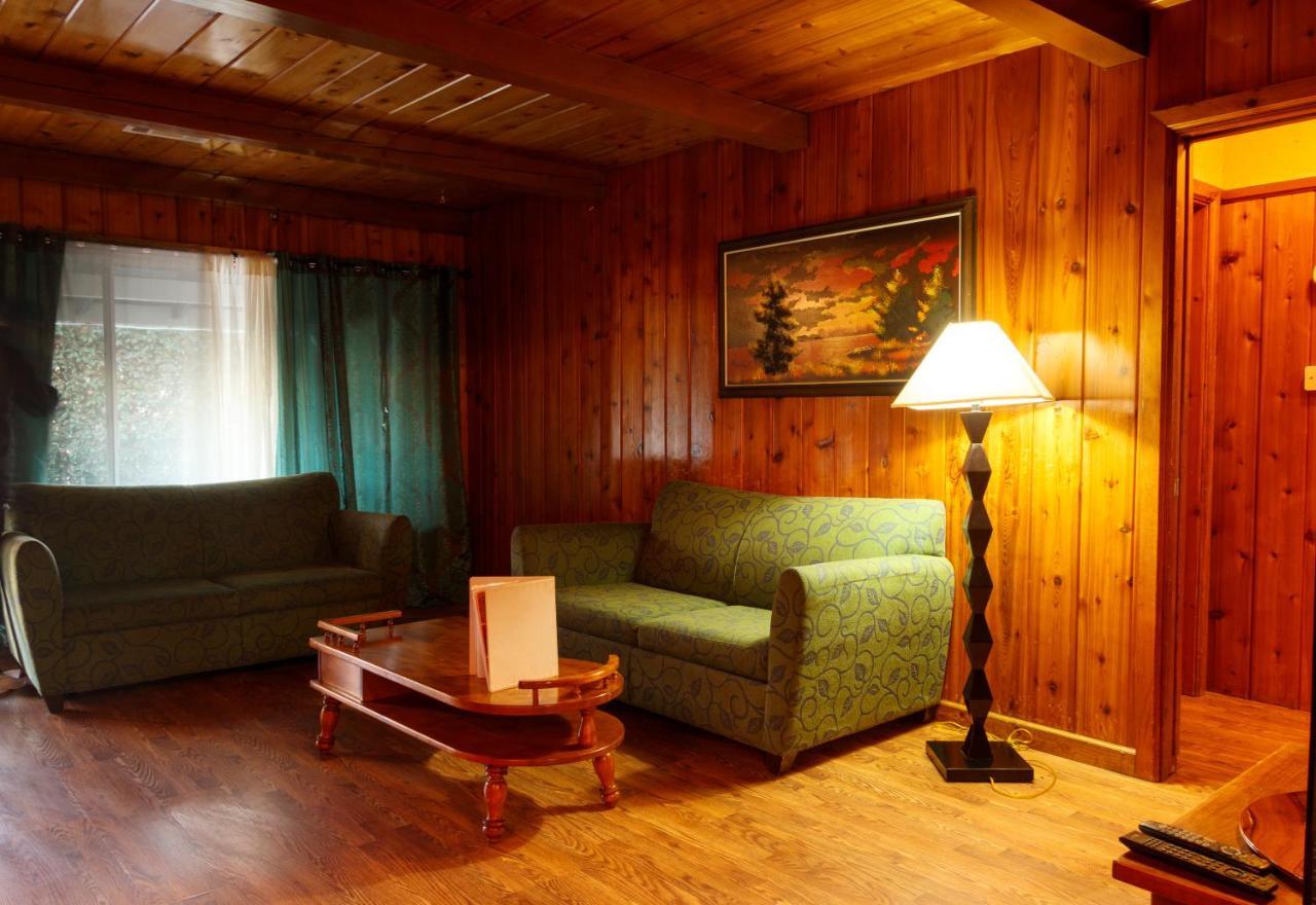 The Kern Lodge Kernville Ngoại thất bức ảnh
