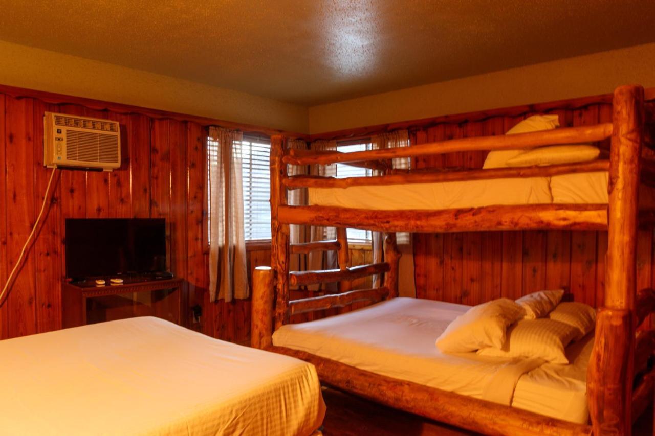 The Kern Lodge Kernville Ngoại thất bức ảnh