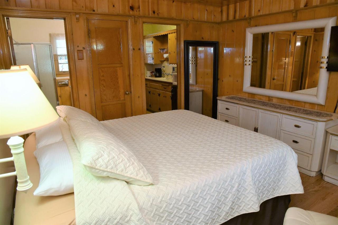 The Kern Lodge Kernville Ngoại thất bức ảnh