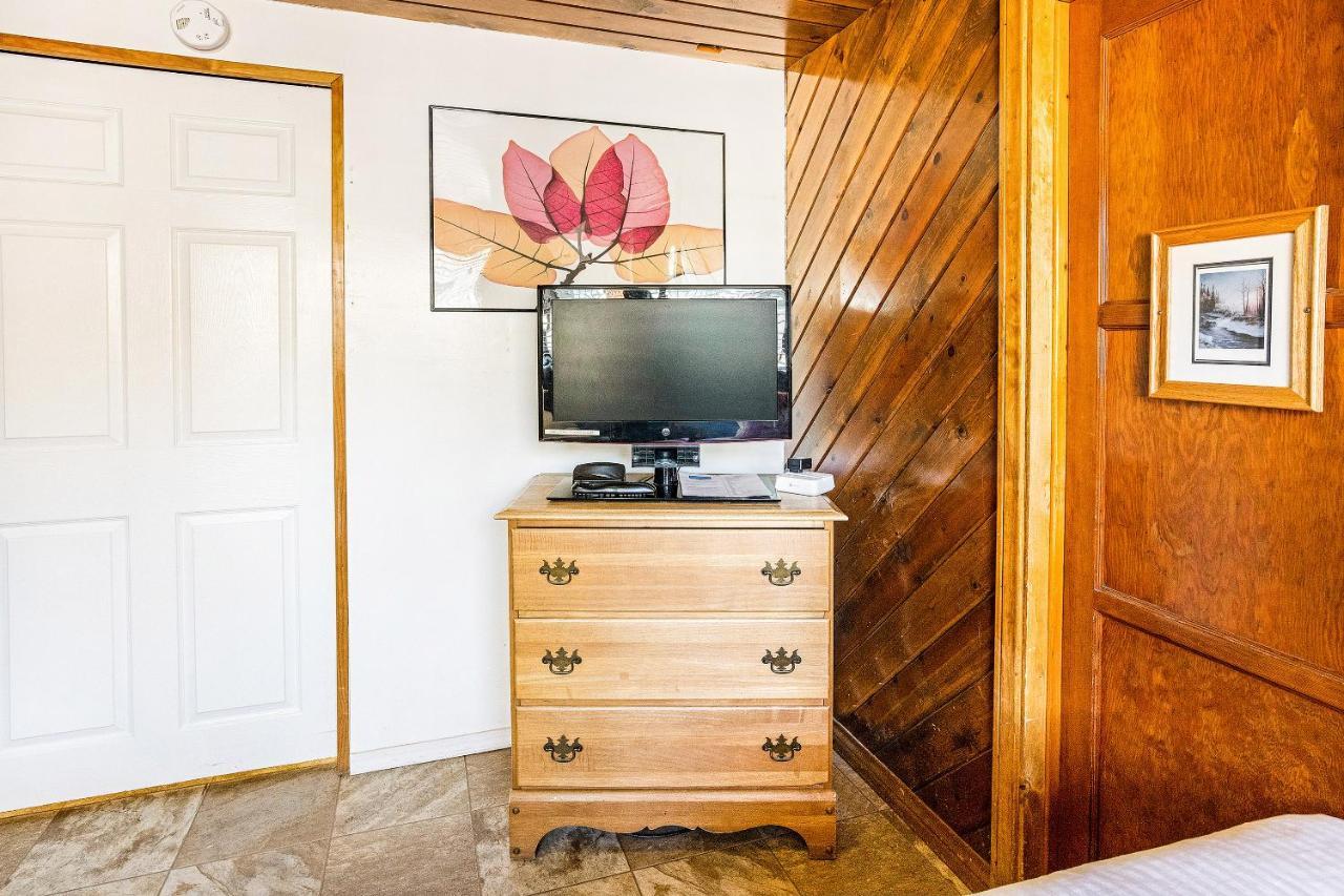 The Kern Lodge Kernville Ngoại thất bức ảnh